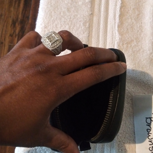 Coach Pouch - Picture 8 of 10